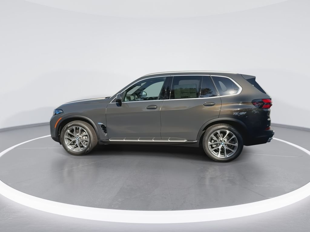 New 2026 Gray Metallic BMW xDrive40i image 5