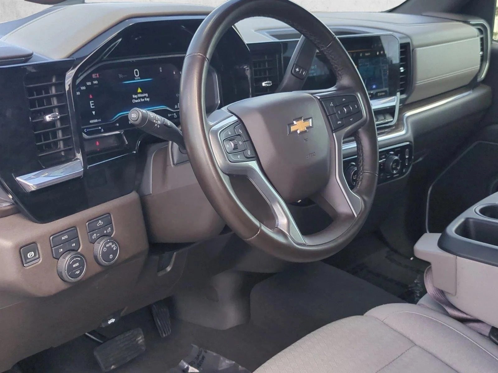 Used 2025 Sterling Gray Metallic Chevrolet LT image 10