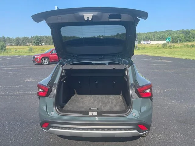 2025 Chevrolet Trax LT - Photo 24