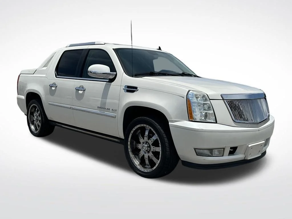 Used 2013 White Cadillac Premium image 5