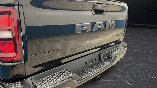 New 2026 Diamond Black Crystal Pearl-Coat Exterior Paint RAM Big Horn/Lone Star image 34