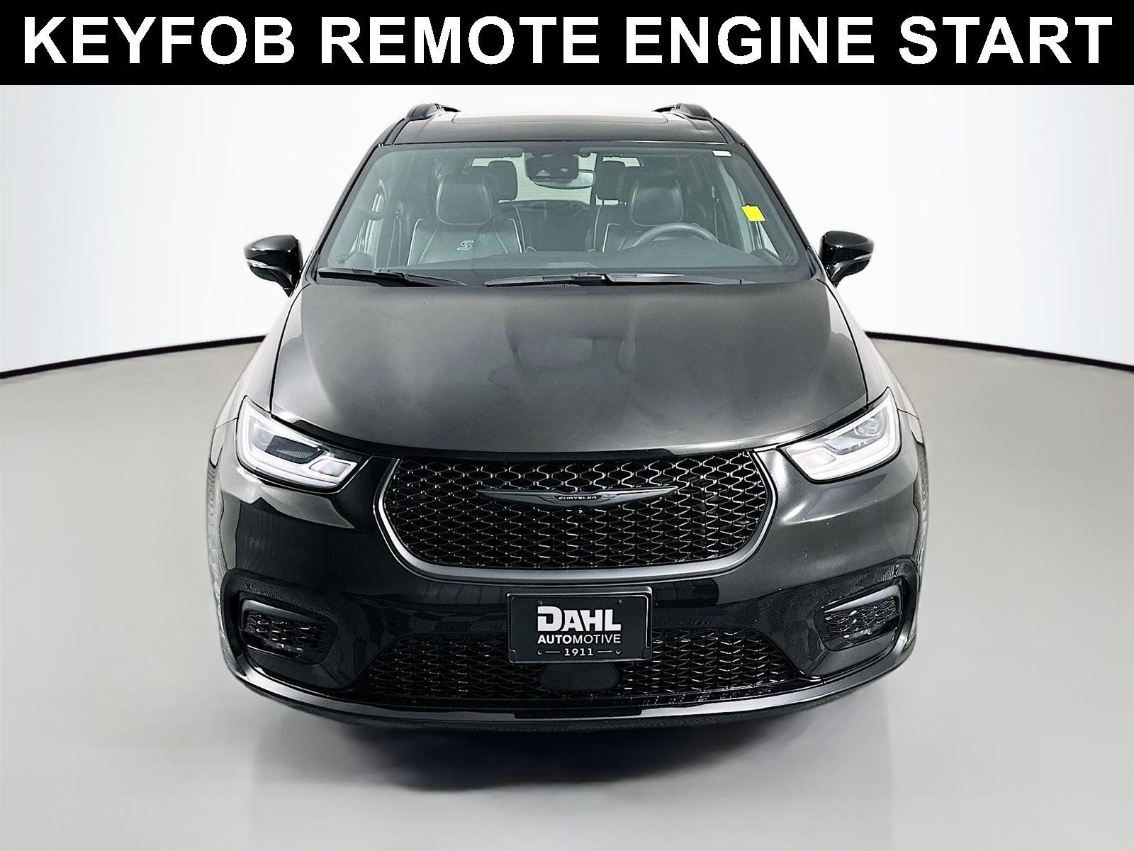 Used 2025 Chrysler Pacifica Limited with VIN 2C4RC1GG6SR560556 for sale in Winona, Minnesota