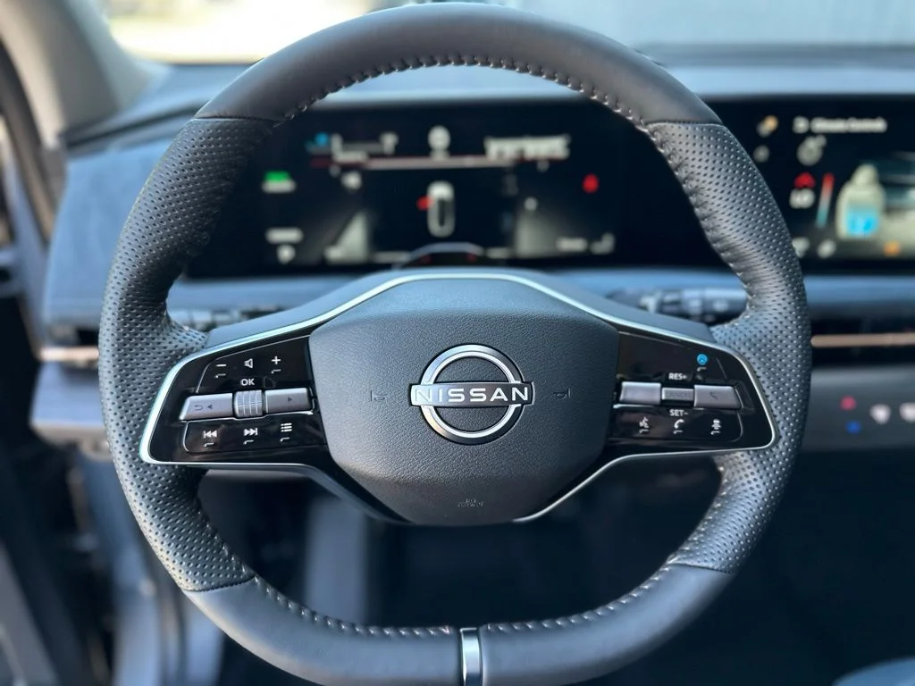 2025 Nissan ARIYA Platinum+ - Photo 31