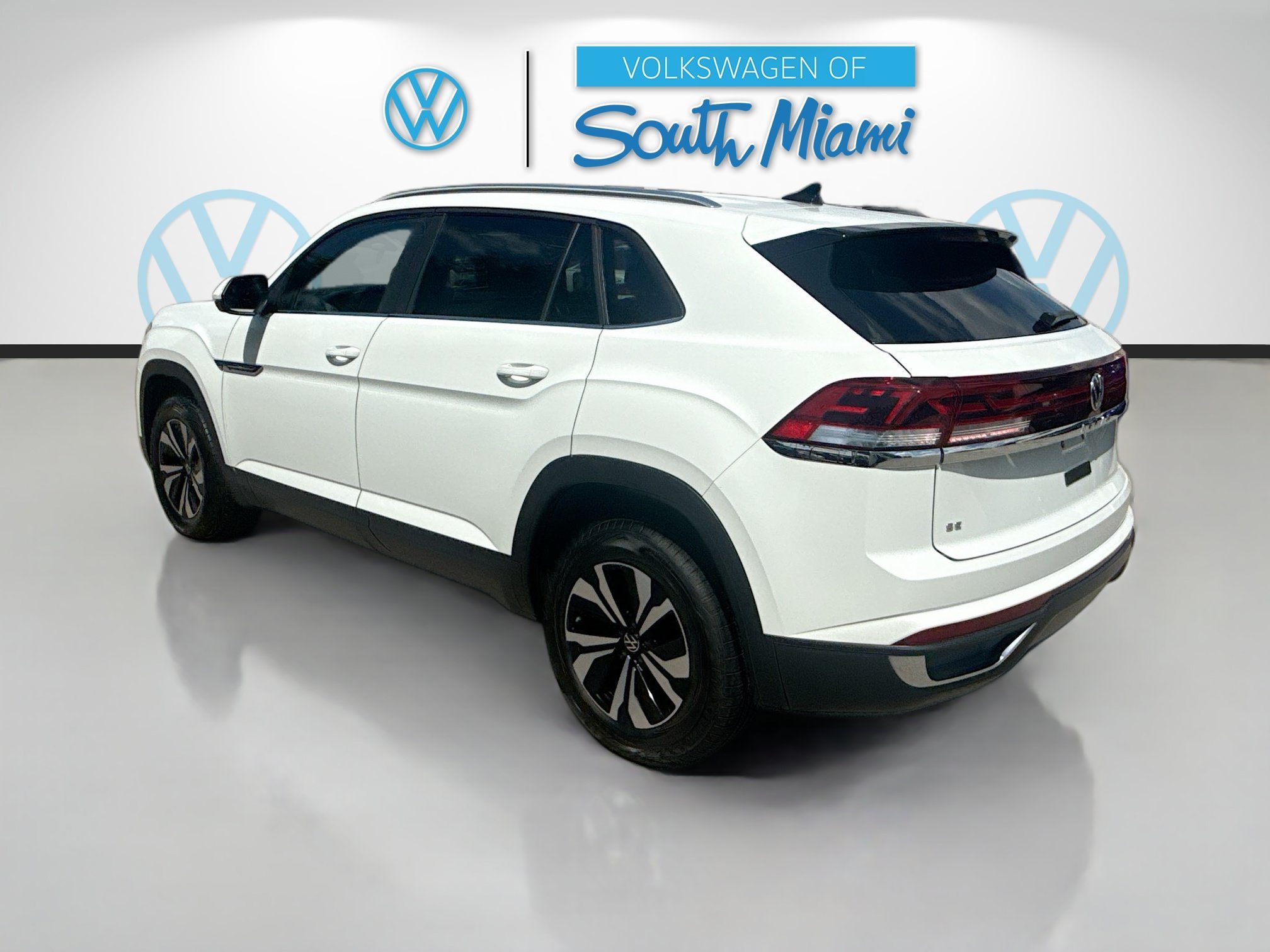 Certified Used 2024 Pure White Volkswagen 2.0T SE image 5