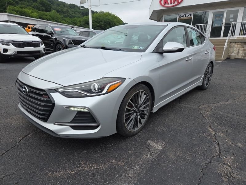 Used 2018 Silver Hyundai Sport image 3