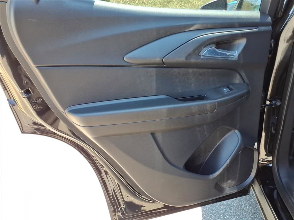 New 2026 Mosaic Black Metallic Chevrolet LT image 24