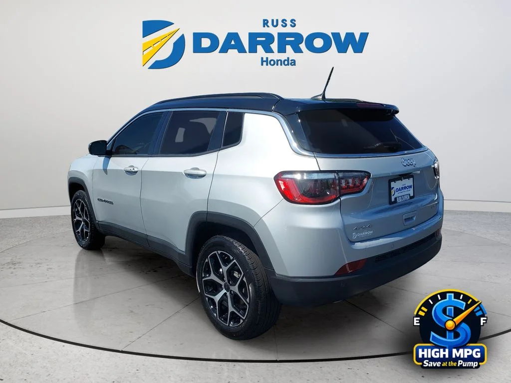 Used 2025 Silver Jeep Limited image 3