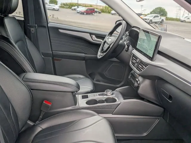 Used 2025 Blue Ford Base image 39