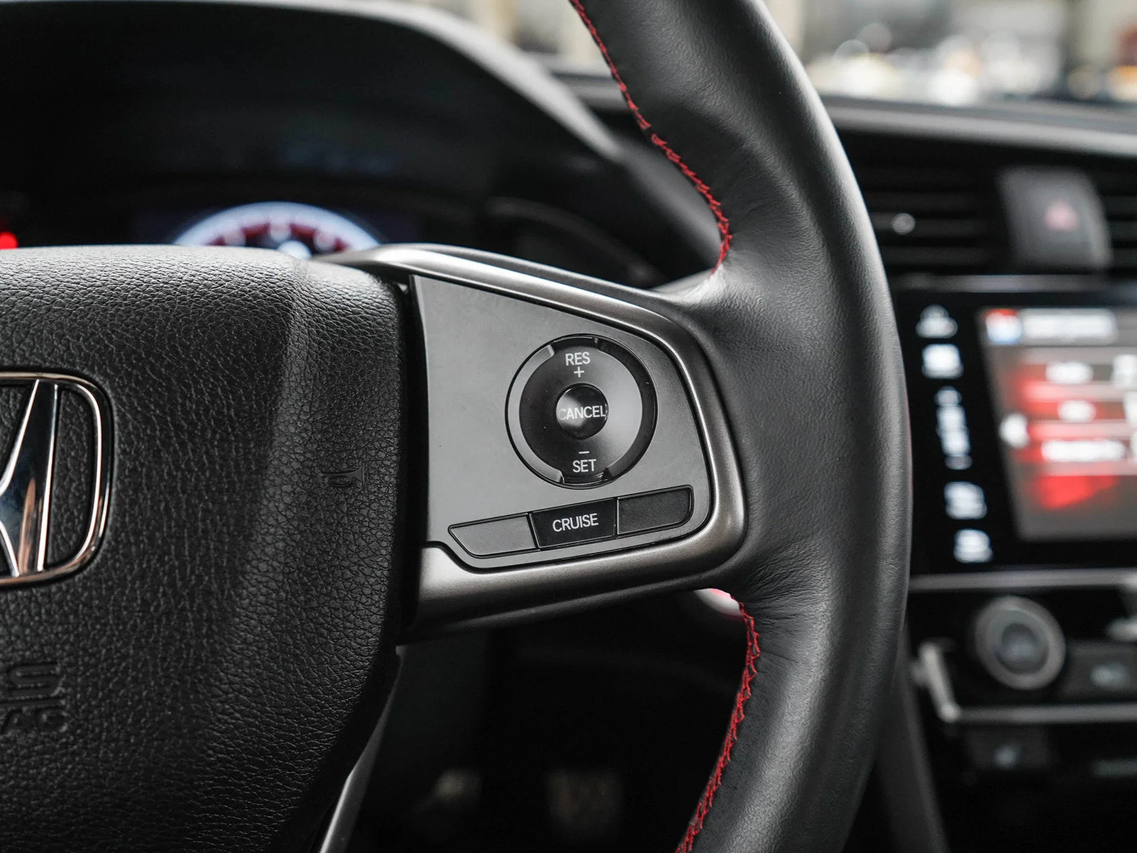 Used 2018  Honda SI image 21