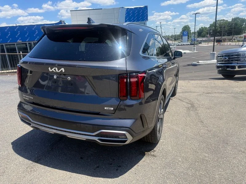 Used 2023 Gray Kia EX image 8