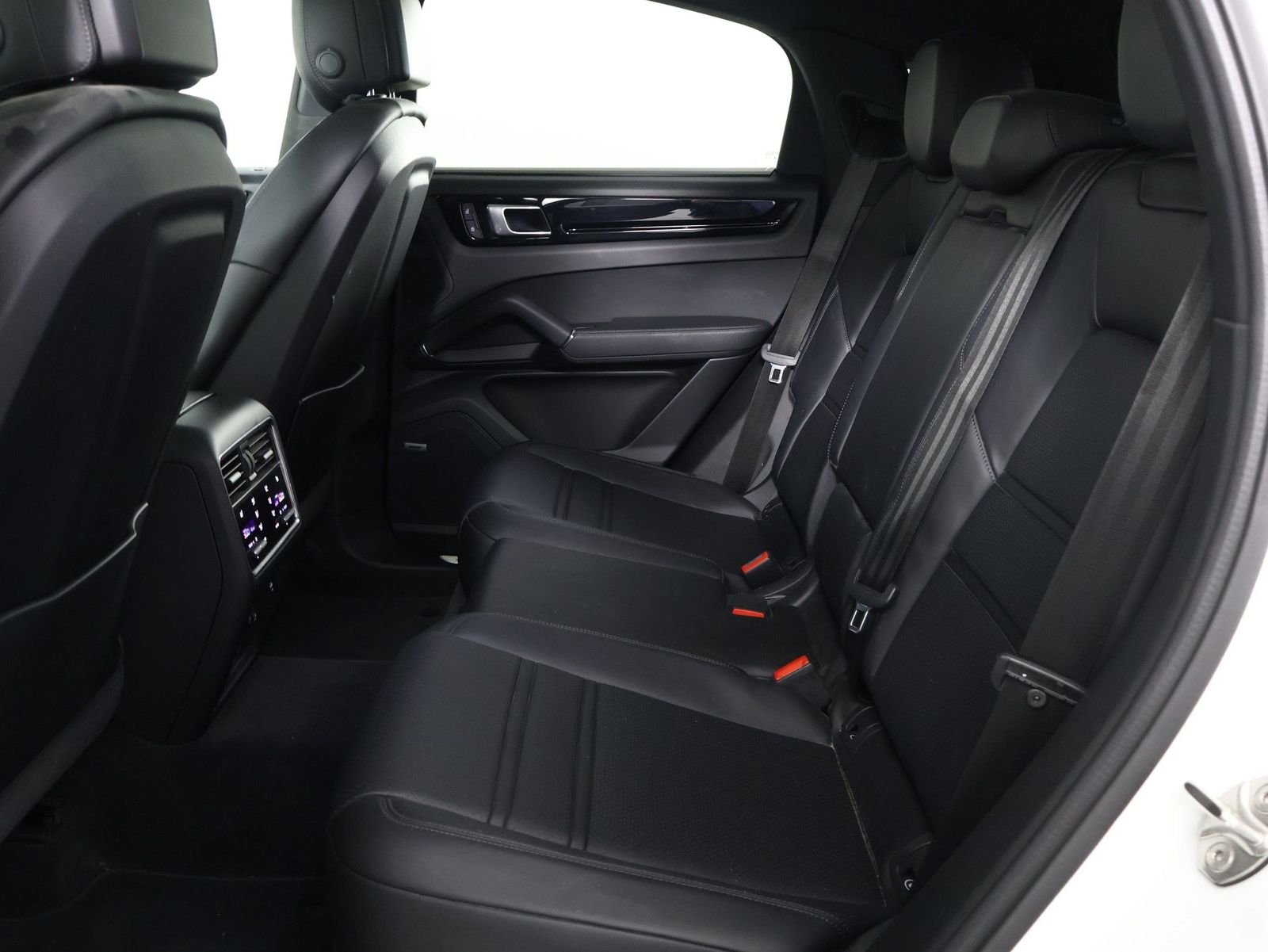 Certified Used 2022 White Porsche  image 33