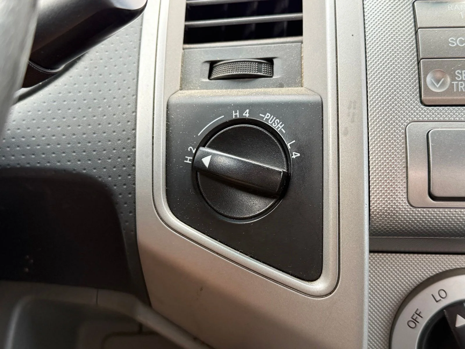 Used 2010  Toyota Base image 24