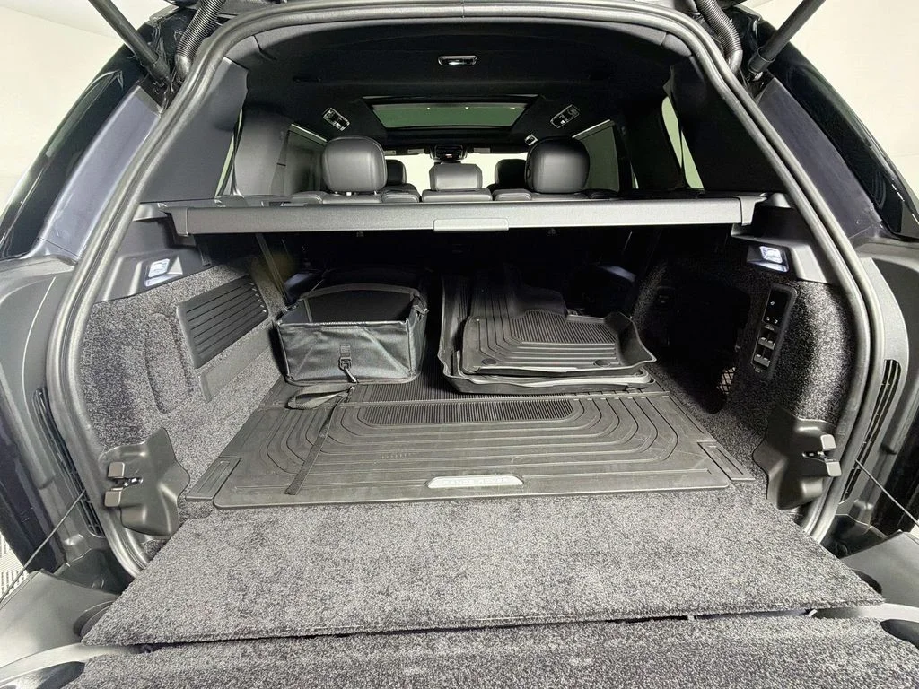 New 2026 Varesine Blue Land Rover SE 7 Seats image 28