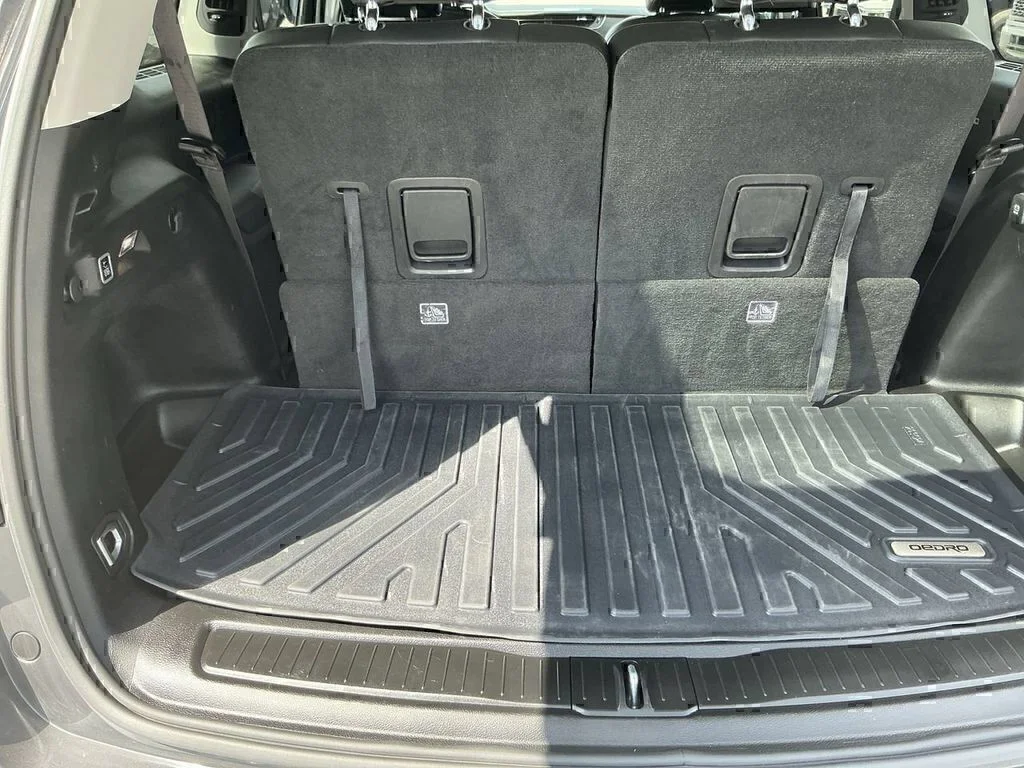 Used 2023 Metallic Jeep Limited image 20