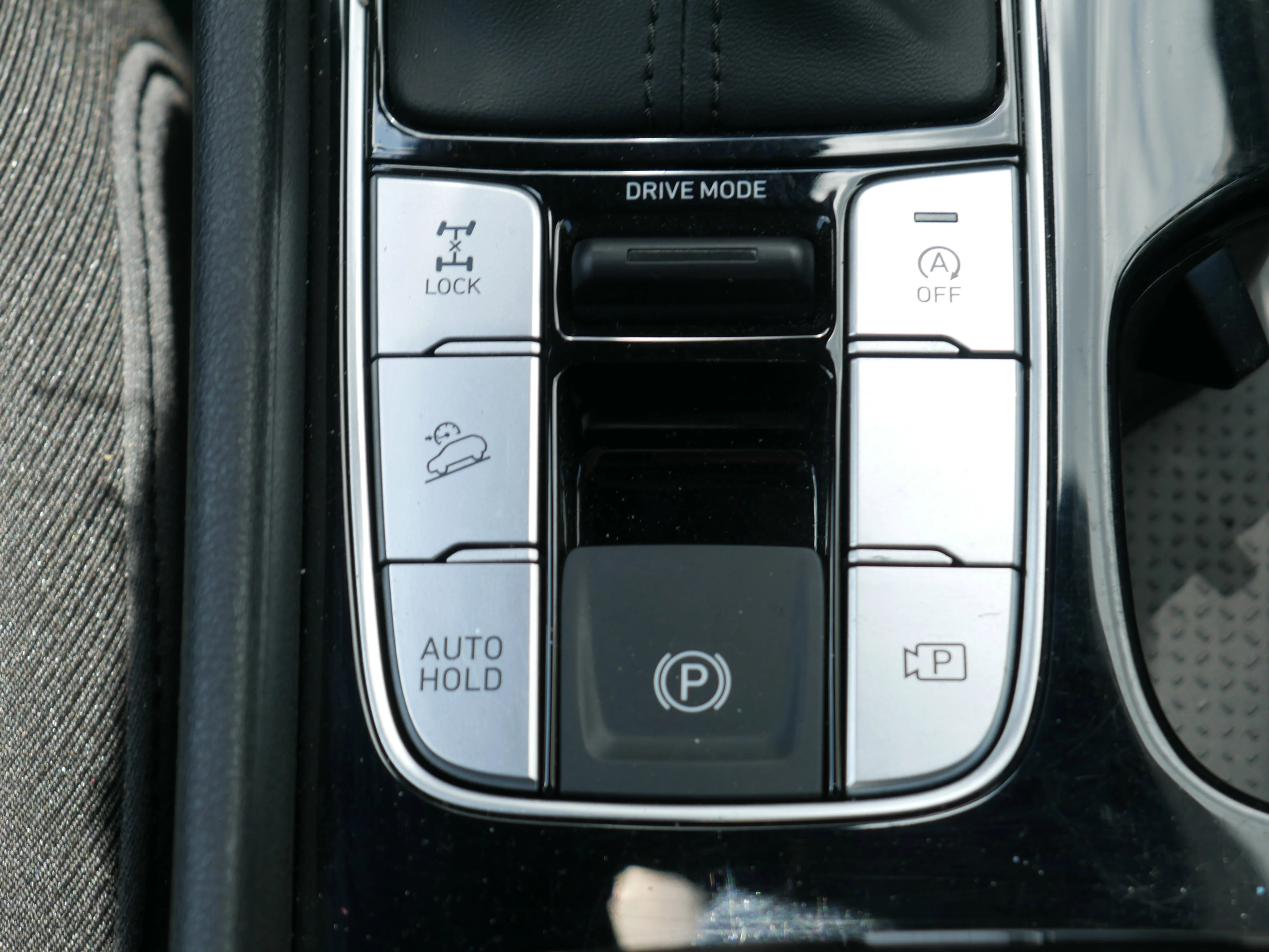 Used 2023 Serenity White Pearl Hyundai SEL image 23