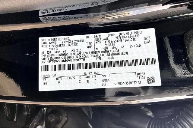 New 2027 Agate Black Metallic Ford F-250® XLT image 13