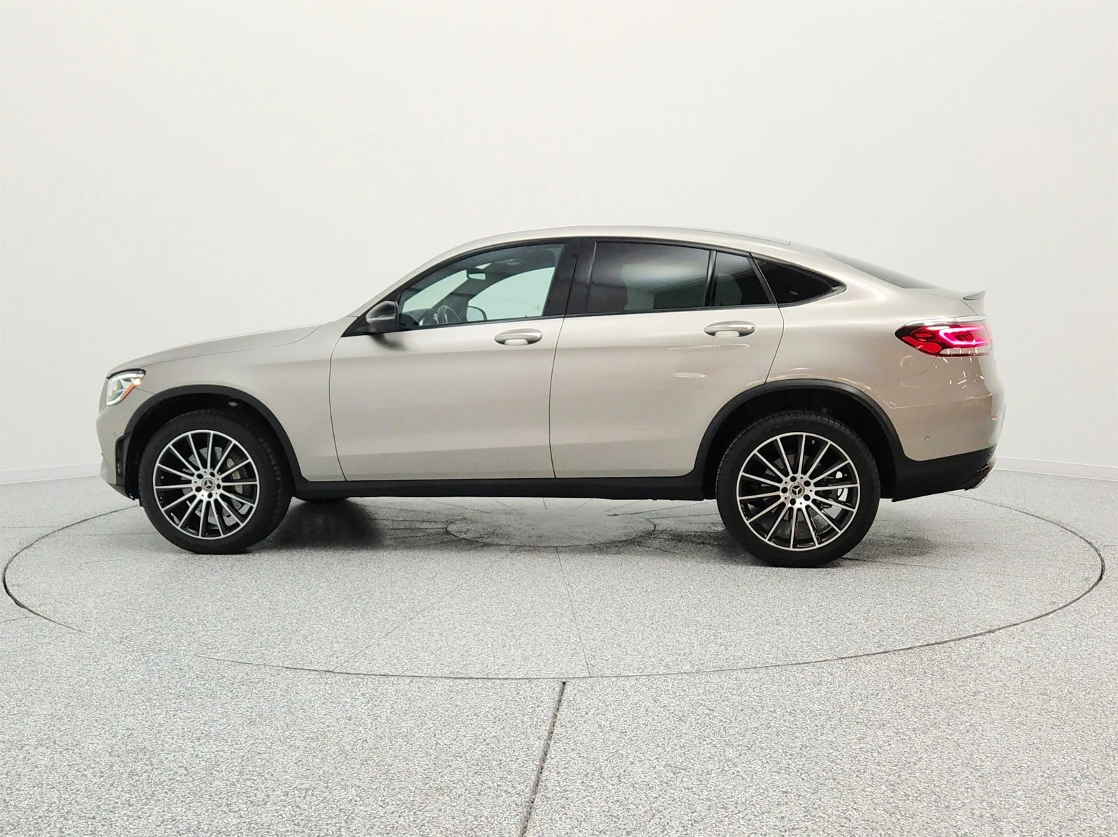 Used 2022 Mojave Silver Metallic Mercedes-Benz GLC 300 4MATIC® Coupe image 8