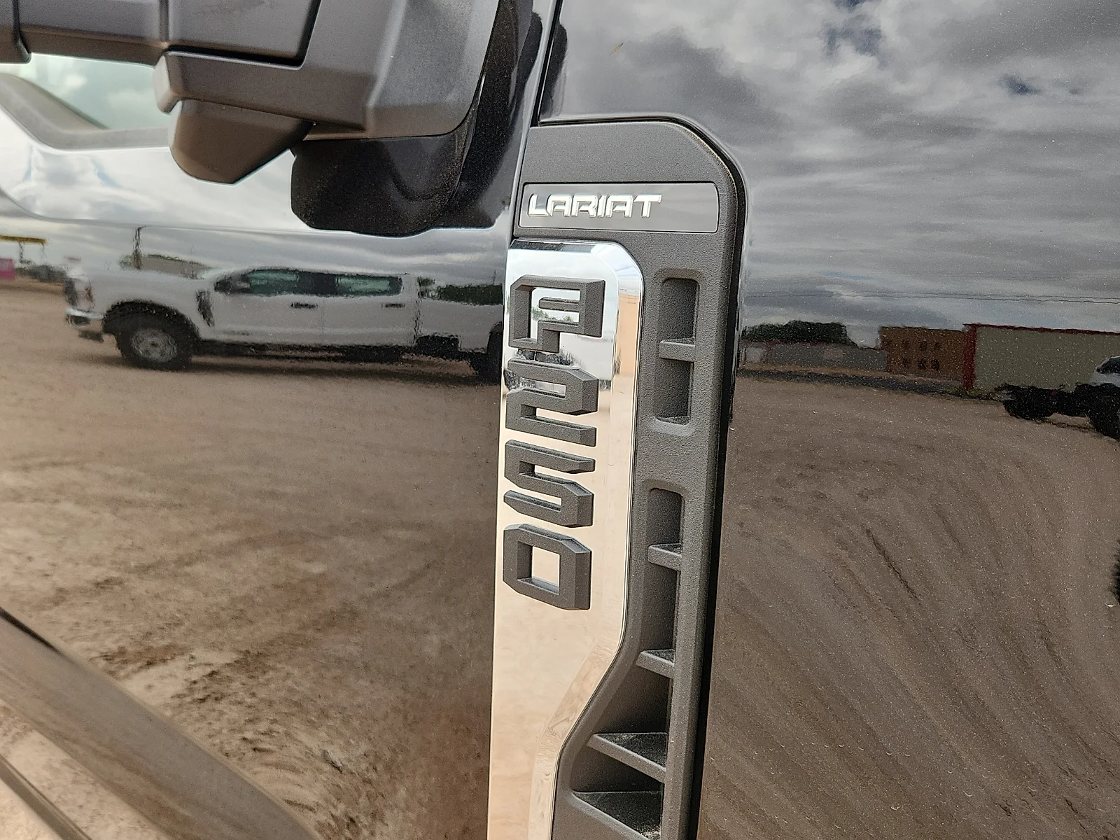 New 2026 Agate Black Metallic Ford F-250® Lariat® image 10