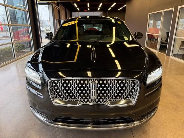 Used 2023 Black Metallic Lincoln Reserve image 2
