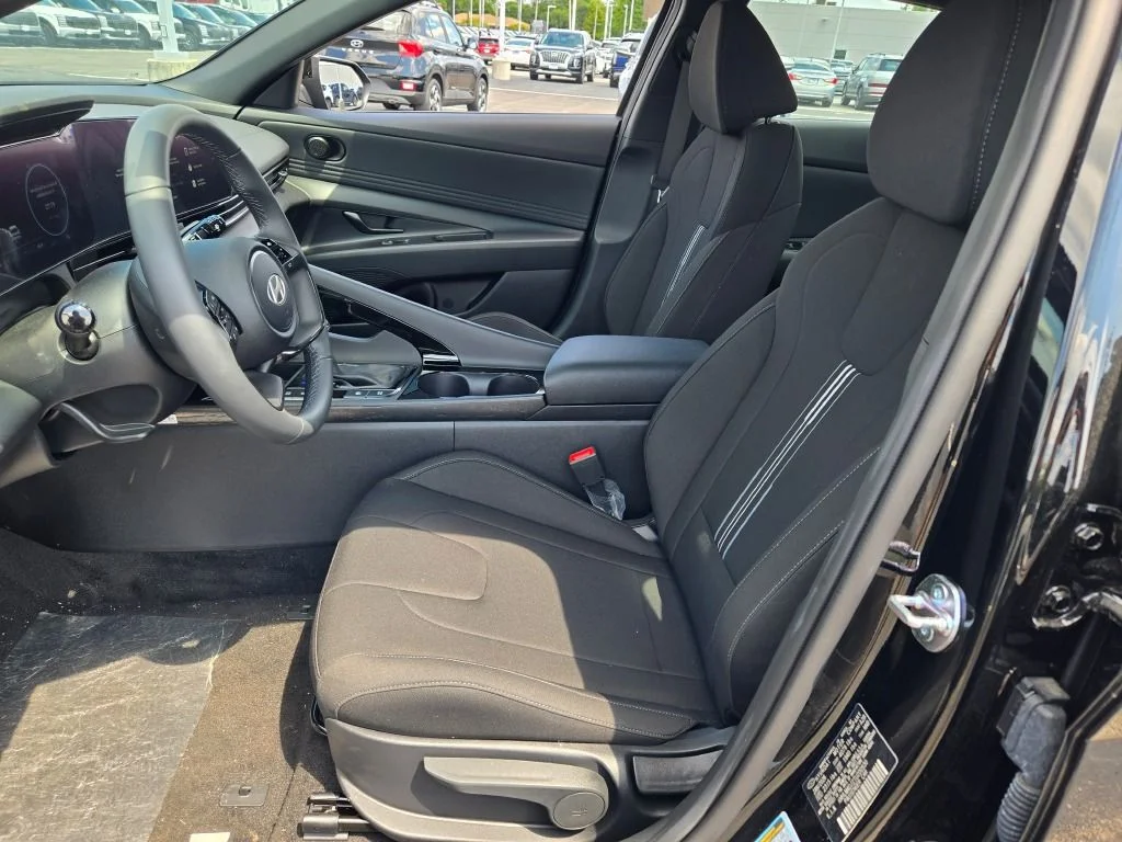 New 2026 Abyss Black Hyundai SEL Sport image 18