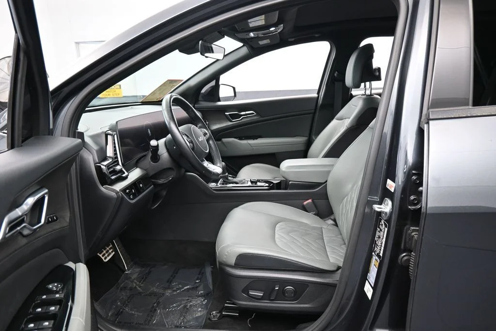 Used 2023 Gravity Gray Kia X-Pro Prestige image 10