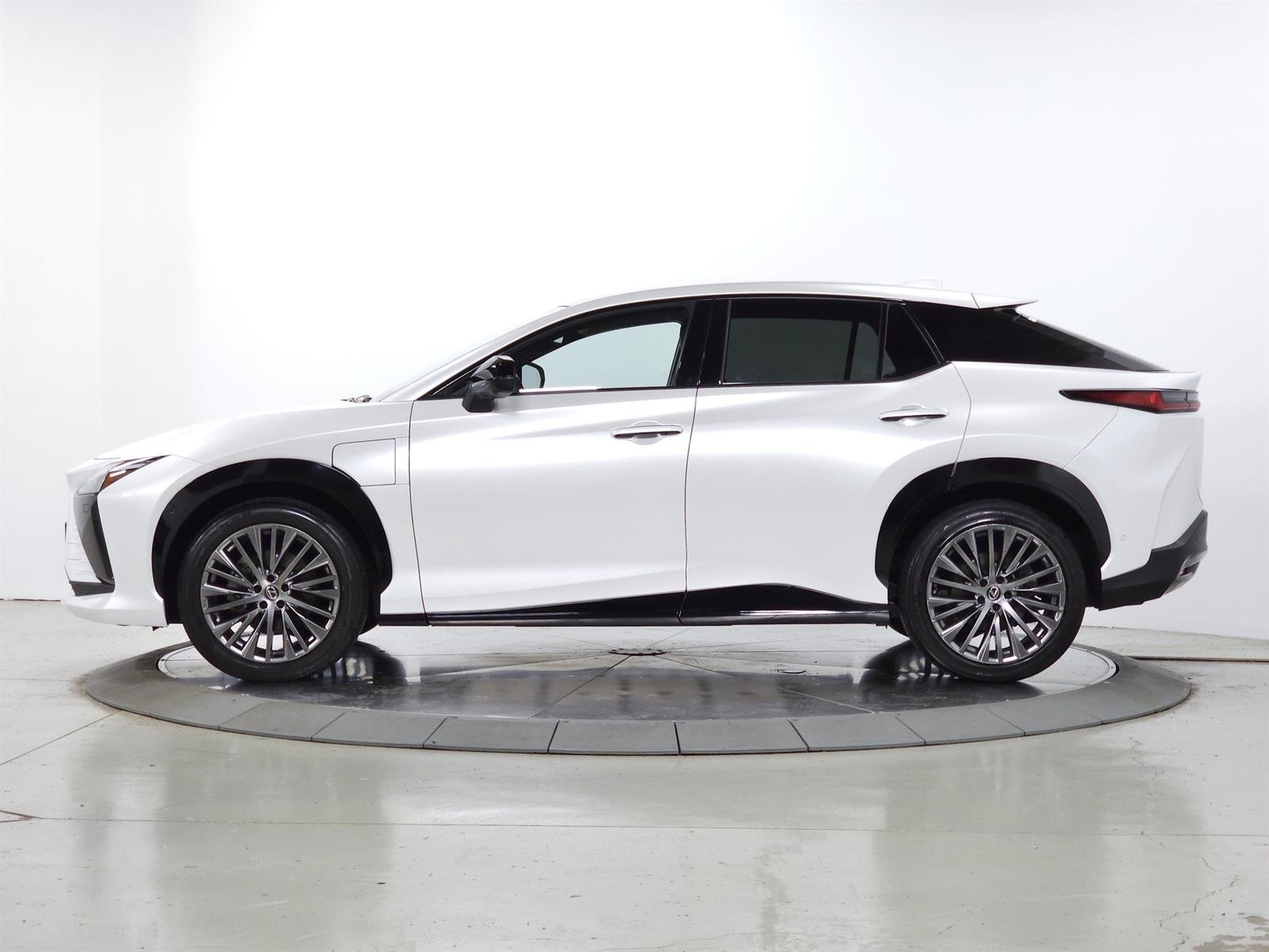 Certified Used 2023 White Lexus LUXURY image 4