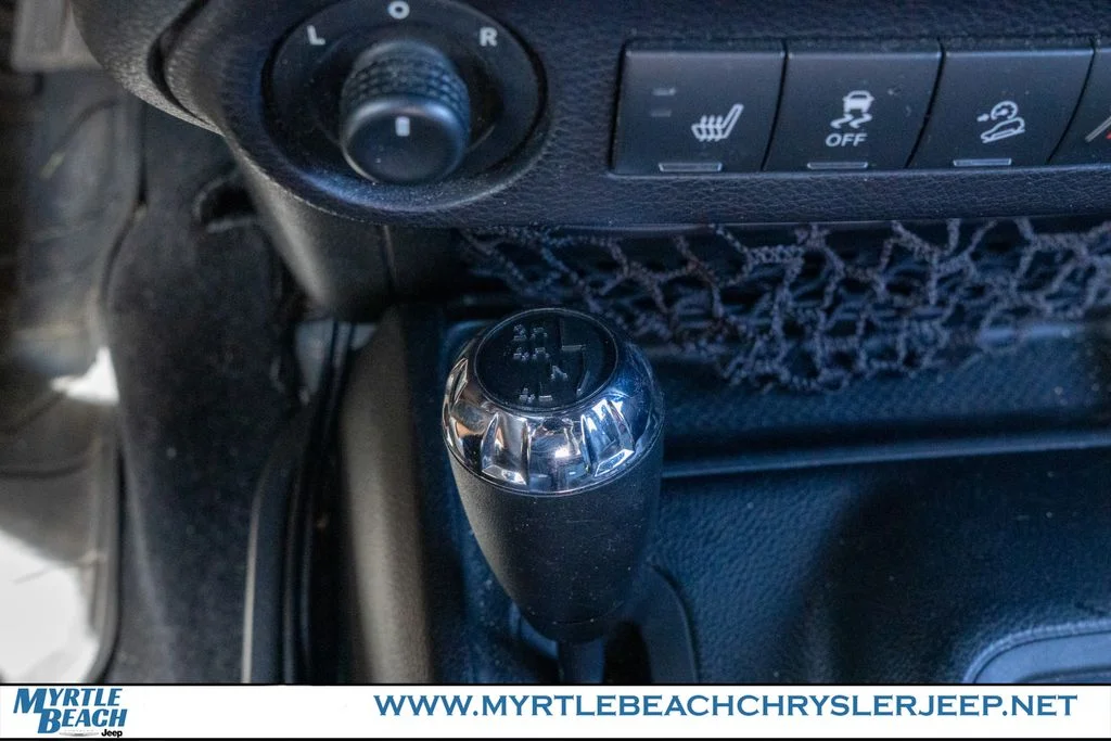 Used 2017 Granite Crystal Metallic Clearcoat Jeep Unlimited Rubicon image 24