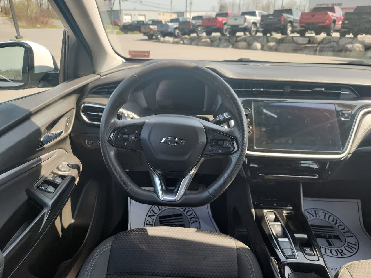 Used 2023 Summit White Chevrolet LT image 16