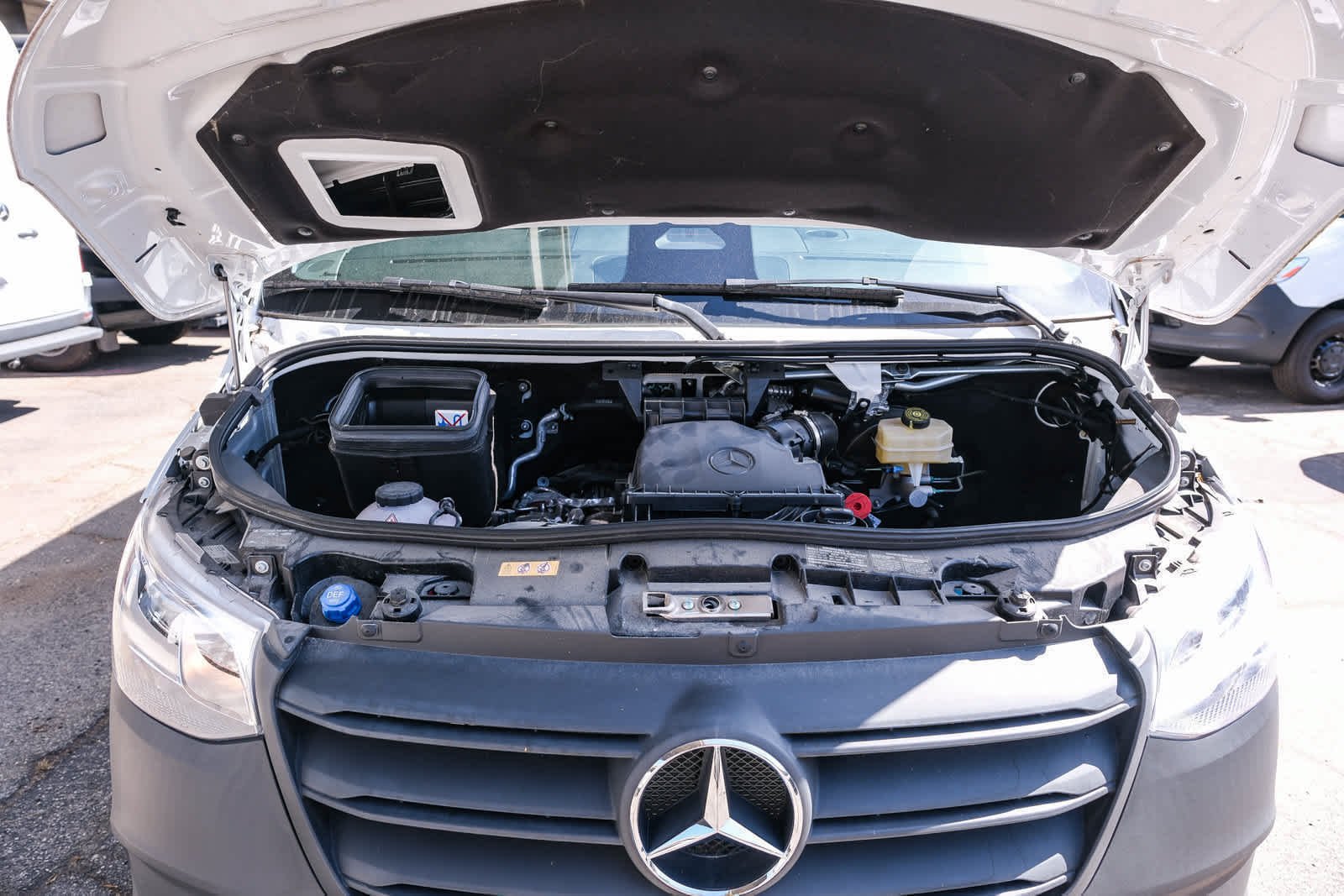 New 2025 Arctic+White Mercedes-Benz Cargo 144 WB  RWD 2.0L 4-Cylinder image 28
