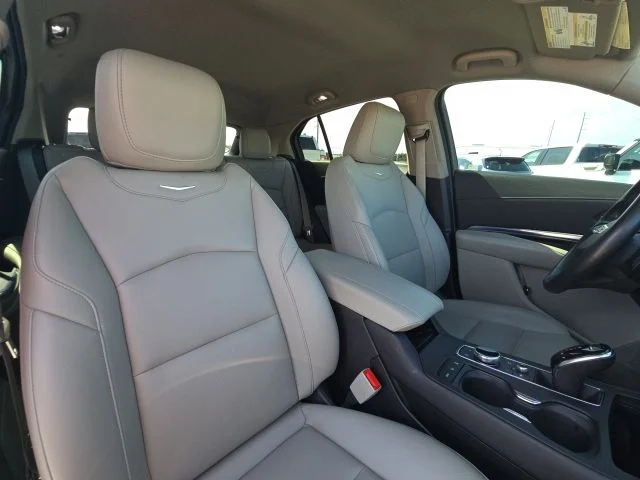 Used 2023 Silver Cadillac Luxury image 19