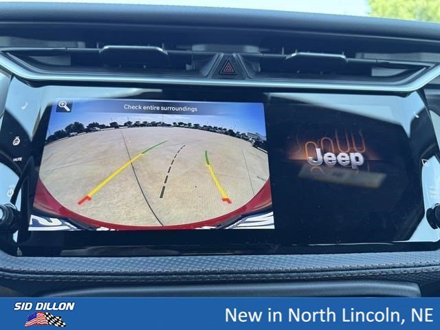 New 2026 Red Hot Pearl-Coat Exterior Paint Jeep Laredo image 12