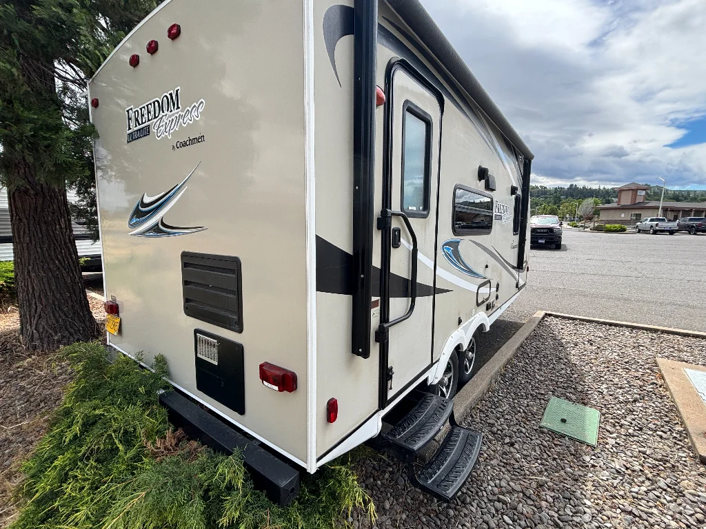 Used 2018 WHITE FOREST RIVER M-192-RBS image 7