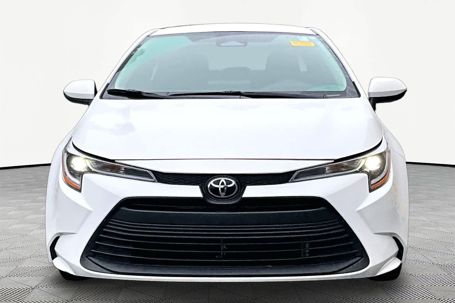 Certified Used 2024 Ice Cap Toyota LE image 4