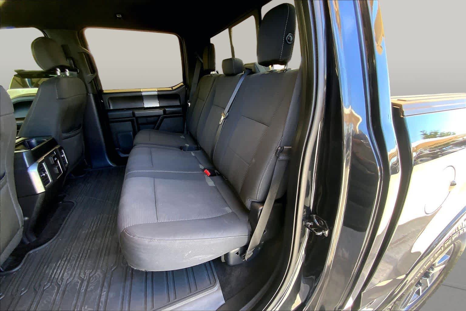 Used 2015 Tuxedo Black Metallic Ford XLT image 21