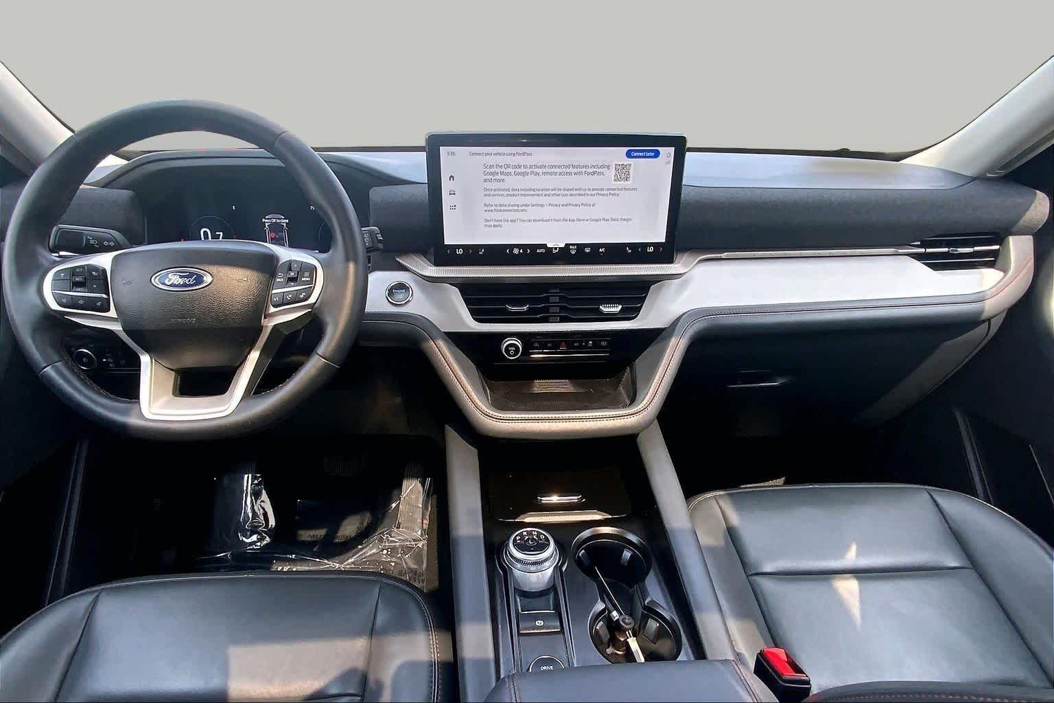Used 2025 Star White Ford Active image 16
