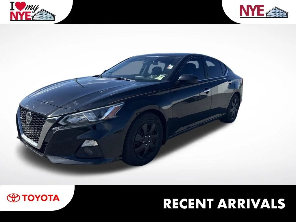 Used 2019 Black Nissan 2.5 S image 1