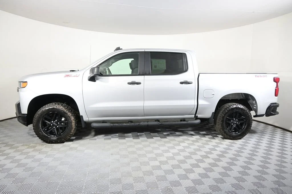 Used 2022 Chevrolet Silverado 1500 Limited Custom with VIN 1GCPYCEK0NZ125196 for sale in Forest Lake, Minnesota