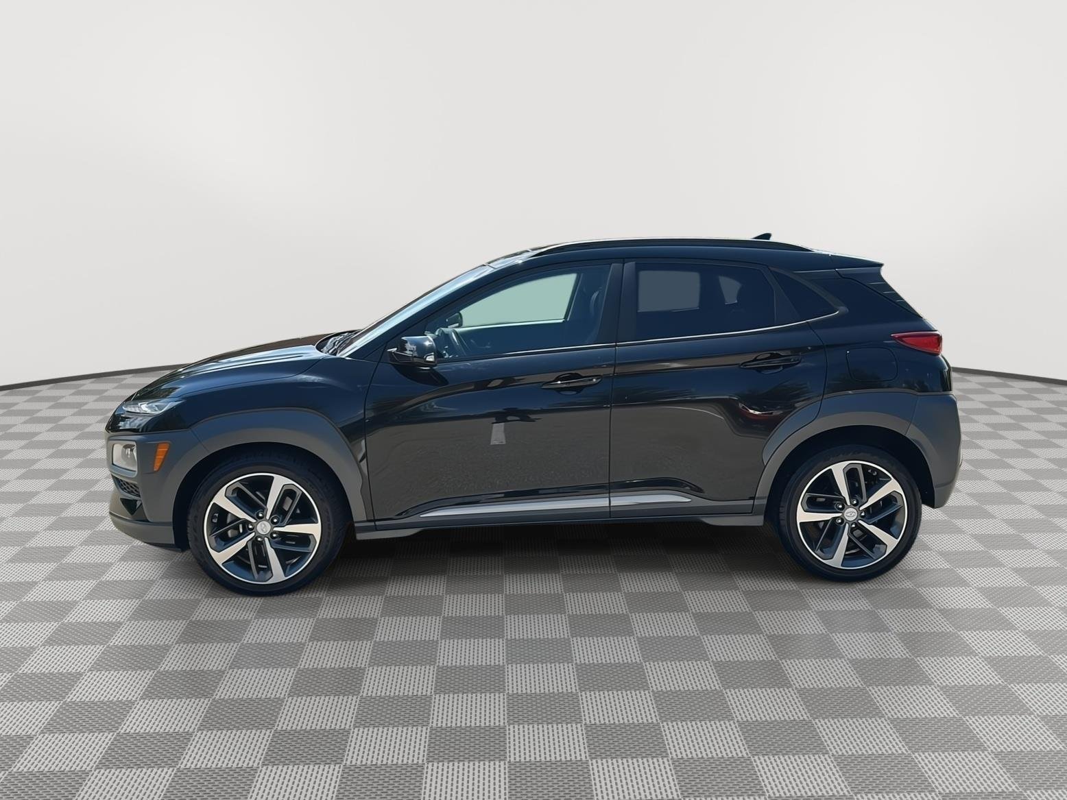 Used 2020 Ultra Black Hyundai Limited image 8
