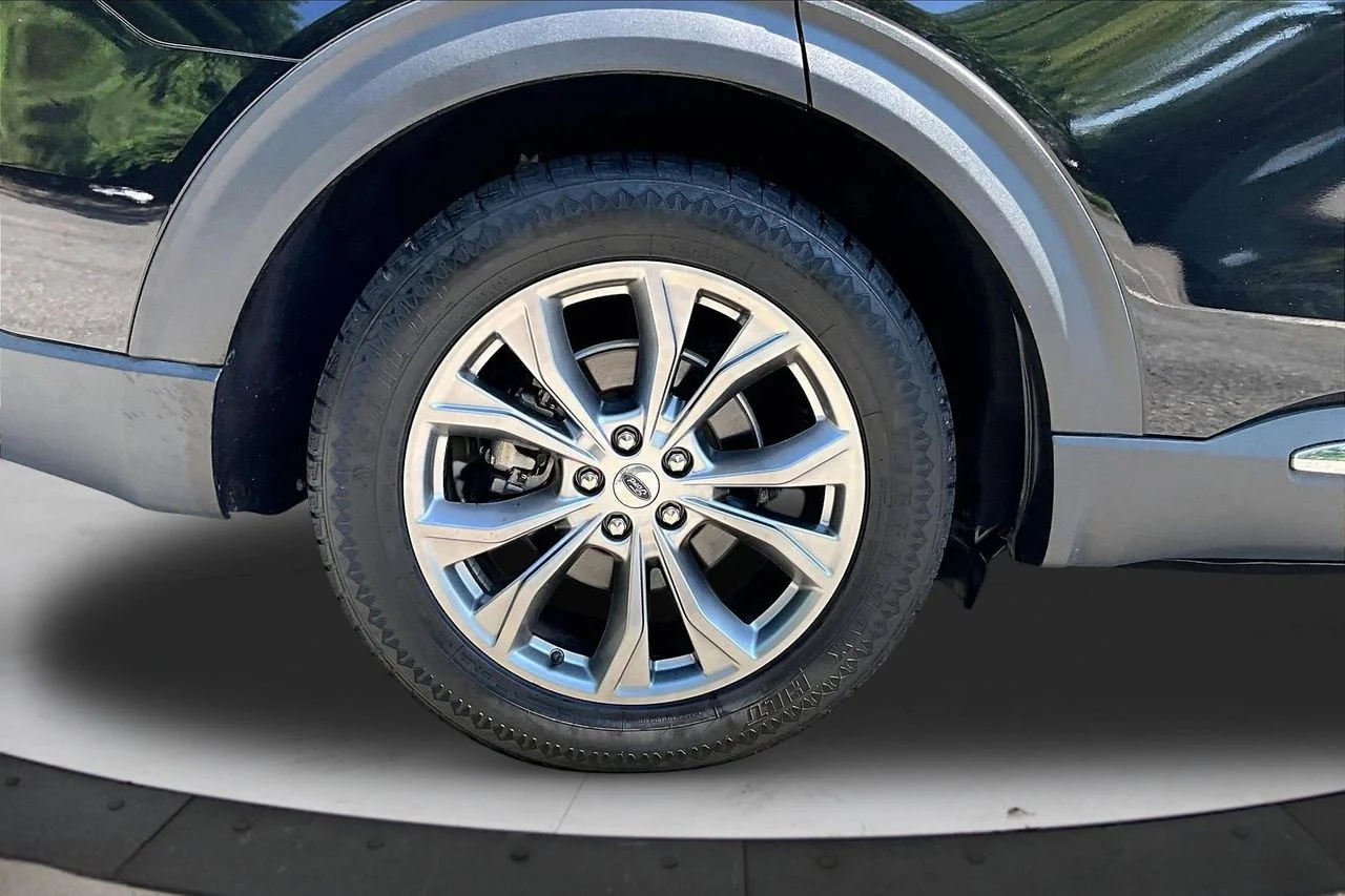 Certified Used 2022 Black Ford Limited image 36