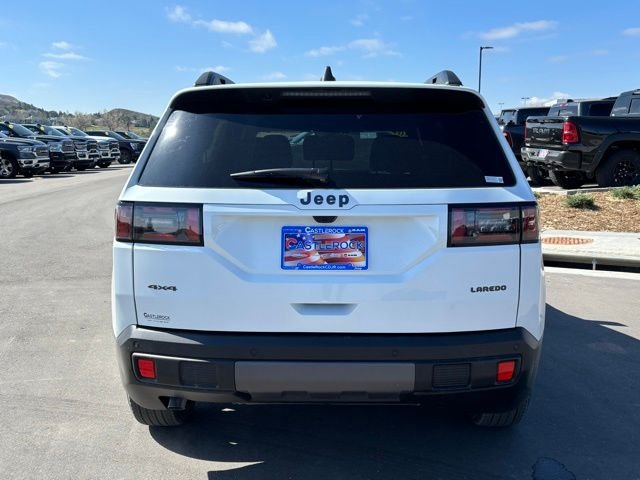 New 2026 Bright White Clear-Coat Exterior Paint Jeep Laredo image 4