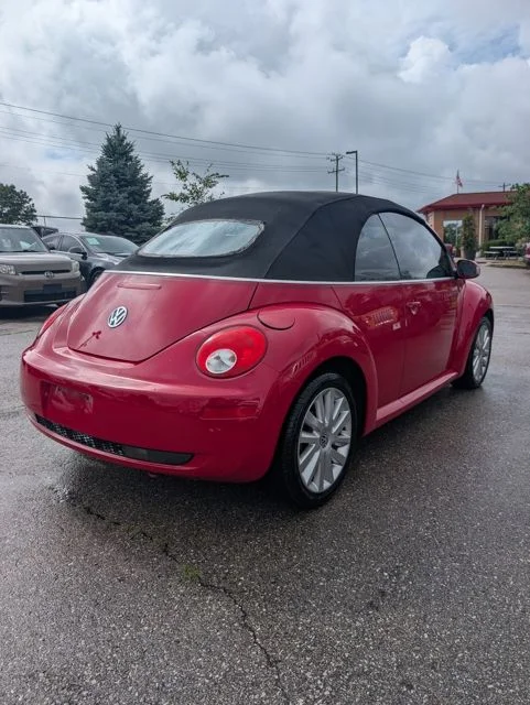 Used 2008 Red Volkswagen SE image 6