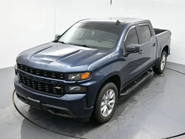 Used 2020 NORTHSKY BLUE METALLIC Chevrolet Custom image 19