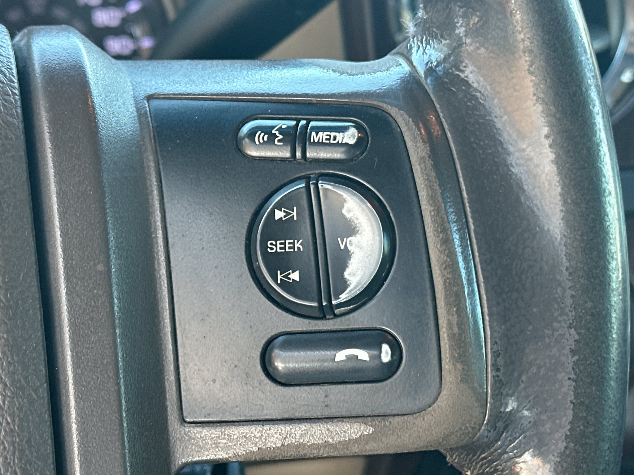 Used 2016 White Platinum Metallic Tri-Coat Ford LARIAT image 20