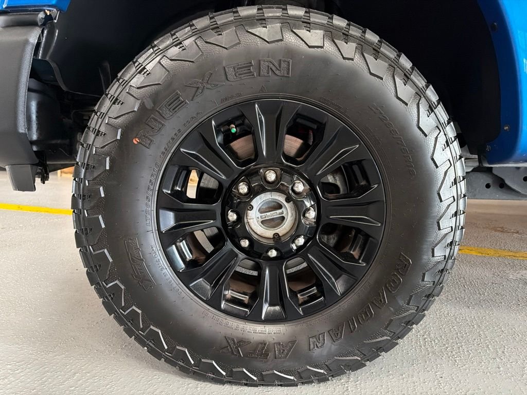 Used 2020 Blue Metallic Ford XLT image 6