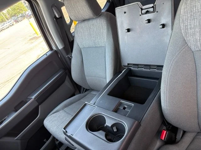 Used 2022  Ford XL image 35
