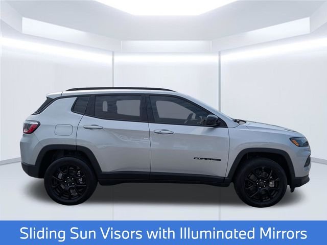 New 2026 Silver Zynith Metallic Clear-Coat Exterior Paint Jeep Latitude image 8
