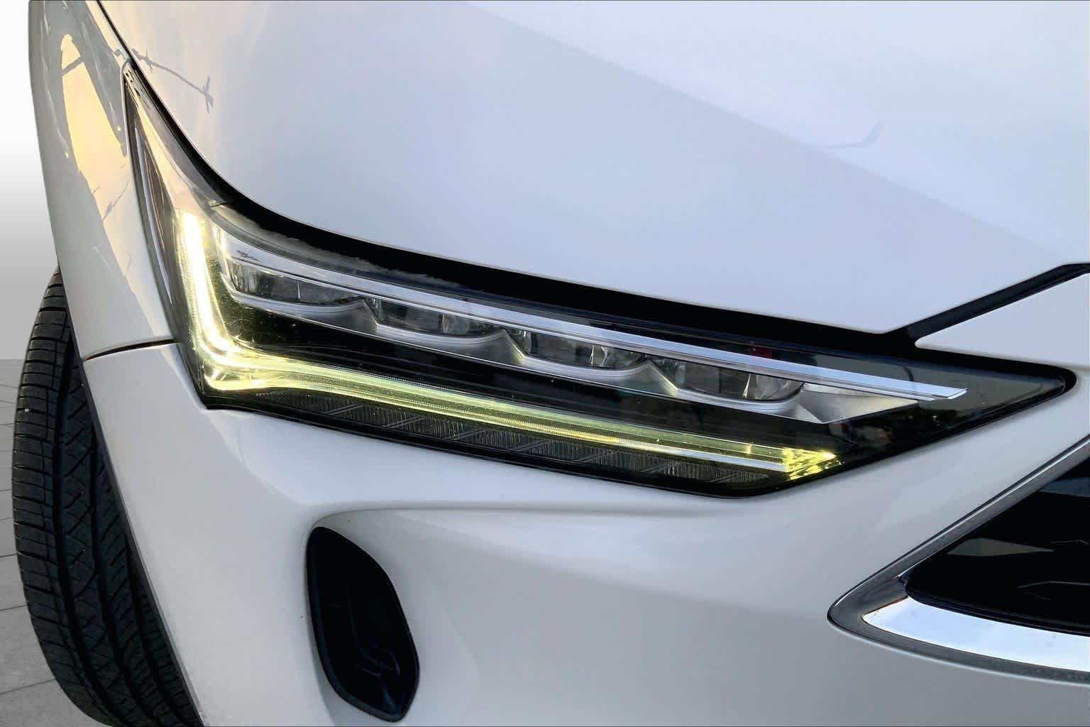 Used 2022 Platinum White Pearl Acura  image 26