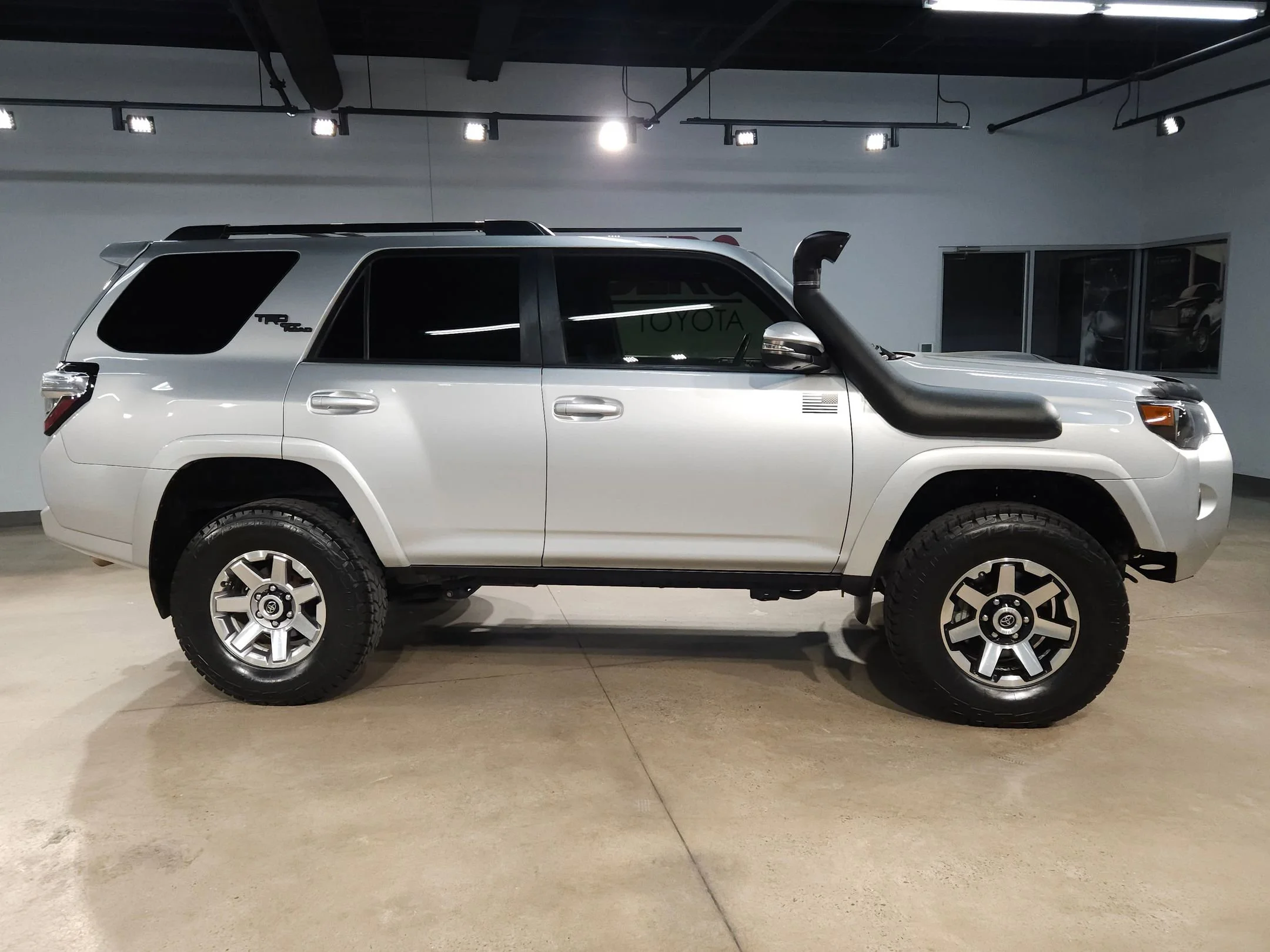 2021 Toyota 4Runner TRD Off-Road Premium - Photo 8