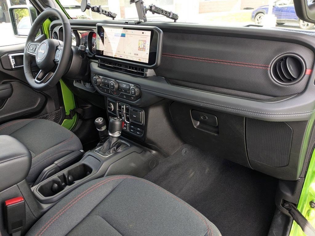 Used 2025 Mojito Clearcoat Jeep Rubicon image 29