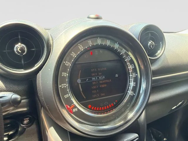 Used 2016 Blue MINI Base image 22